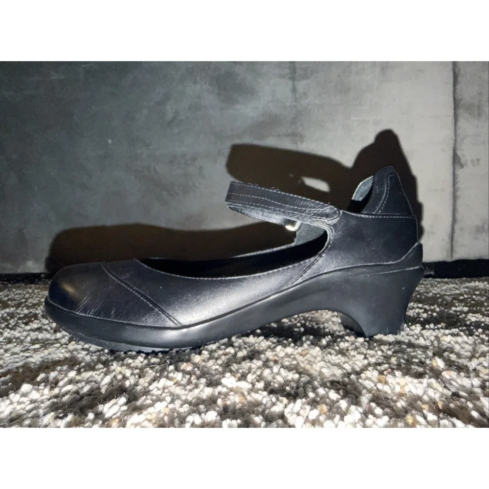 Aravon Womens Size 9.5 AA Black Leather Mary Jane Heels Comfort Shoes‎